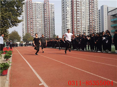 石家莊鐵路技校一分校 石家莊鐵路技校一分校運動會 學(xué)校圖片 第3張