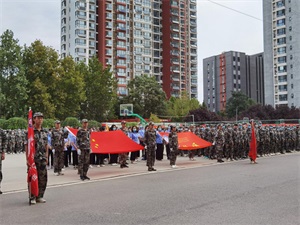 石家莊鐵路職業(yè)技工學校20級新生軍訓匯演 石家莊鐵路職業(yè)技工學校20級新生軍訓匯演 學校圖片 第1張